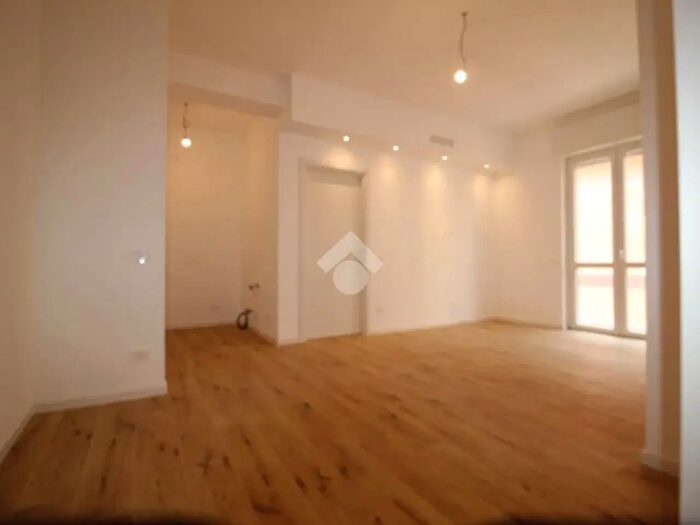 Appartamento trilocale in vendita in Via Broseta DX, Bergamo