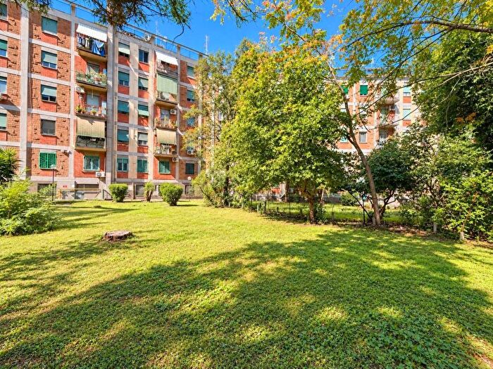 Appartamento trilocale in affitto in Via Contardo Ferrini, Cinecittà, Roma