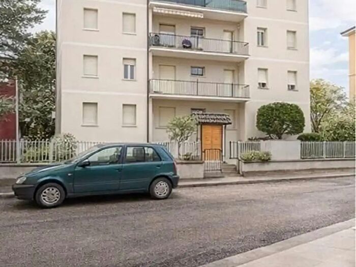 Appartamento con 5 locali in vendita in Vitale Vitali, Tolentino