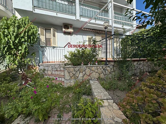 Appartamento trilocale in vendita in Via Giuseppe Antonio Borgese Cefalù Palermo Sicilia Italia, Cefalu
