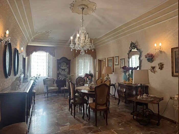 Appartamento con 5 locali in vendita in San Vincenzo