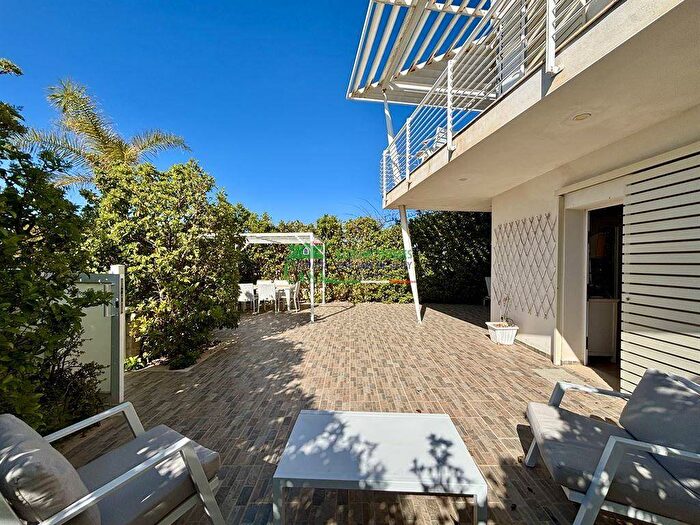 Casa trilocale in affitto in Contrade di Marina di Ragusa, Ragusa