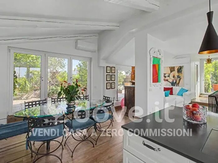Appartamento con 5 locali in vendita in Viale Giovanni da Cermenate, Milano