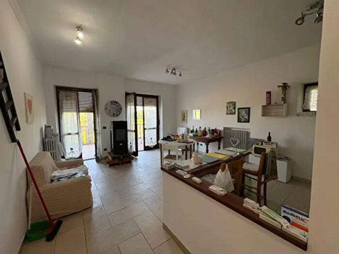 Casa quadrilocale in vendita in Strada Merlazza, Celle Enomondo