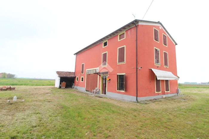 Casa con 5 locali in vendita in Via Salvi, Bagnolo In Piano