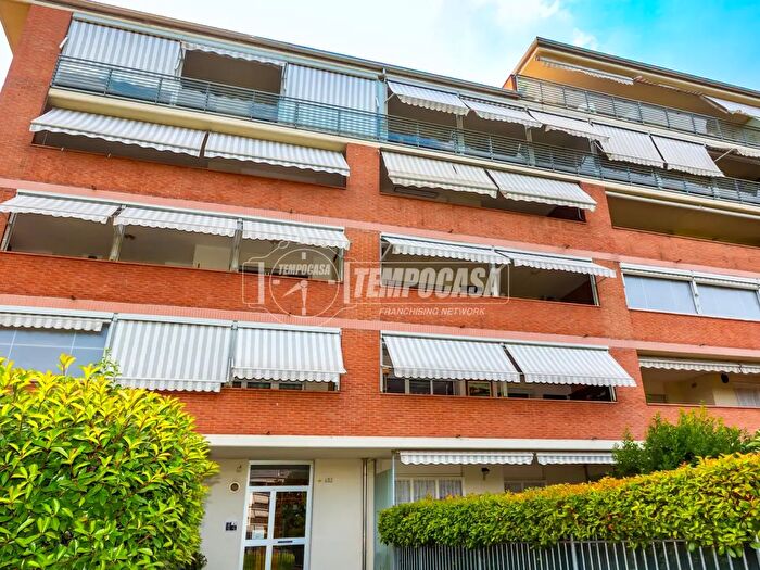 Appartamento quadrilocale in vendita in Corso Grosseto, Torino