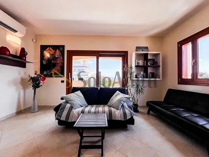 Appartamento trilocale in affitto in Olbia