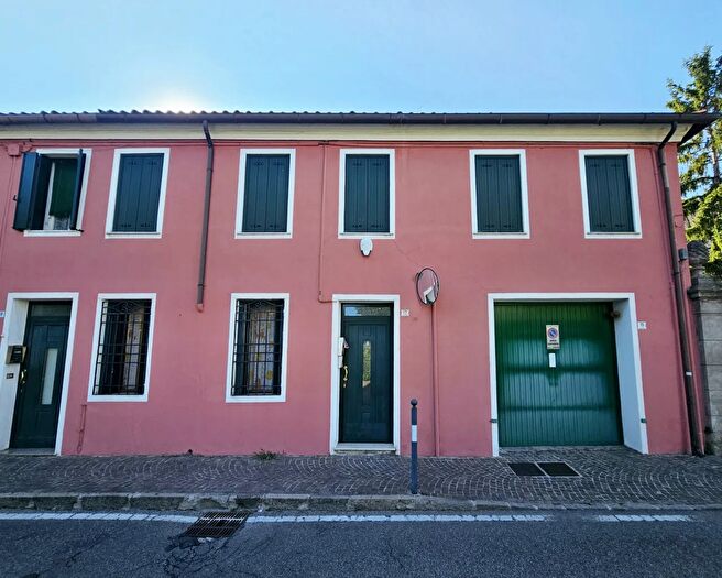 Casa quadrilocale in vendita in Via Settabile, Este