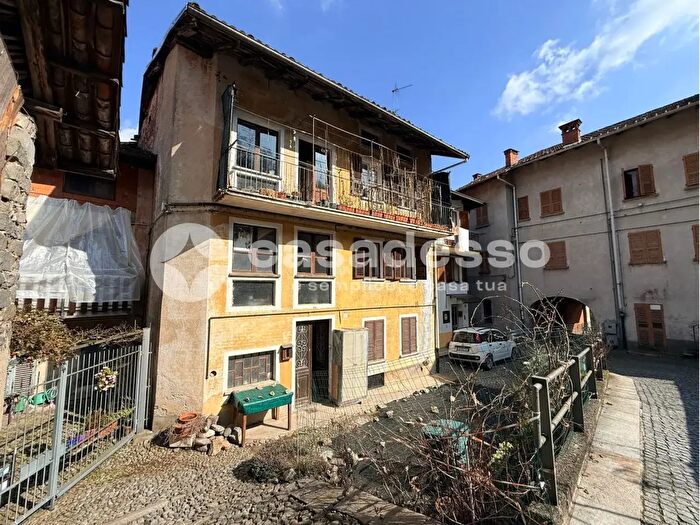 Casa con 7 locali in vendita in Frazione Granero, Portula