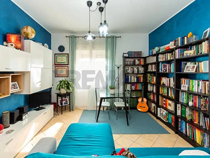 Appartamento con 5 locali in vendita in Via Circumvallazione Sturiale, Riposto