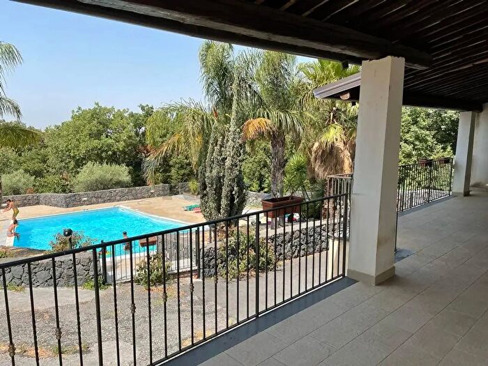 Casa con 7 locali in vendita in Via Fonderia, Belpasso