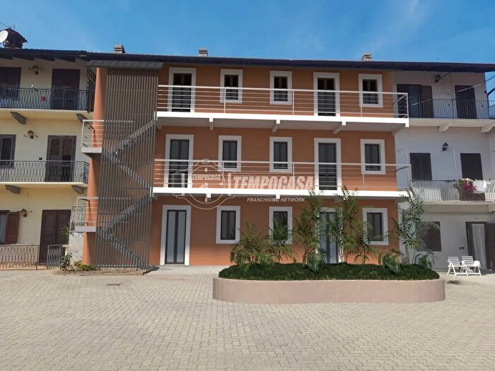 Appartamento trilocale in vendita in Via Vesignano Via Don Michele Cavaletto, Rivarolo Canavese