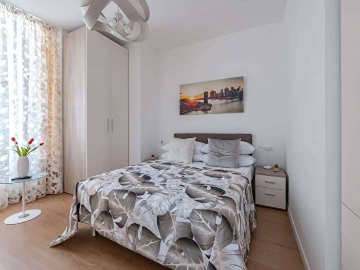 Appartamento bilocale in affitto in Via Muzio Attendolo Detto Sforza, Vigentino Fatima, Milano