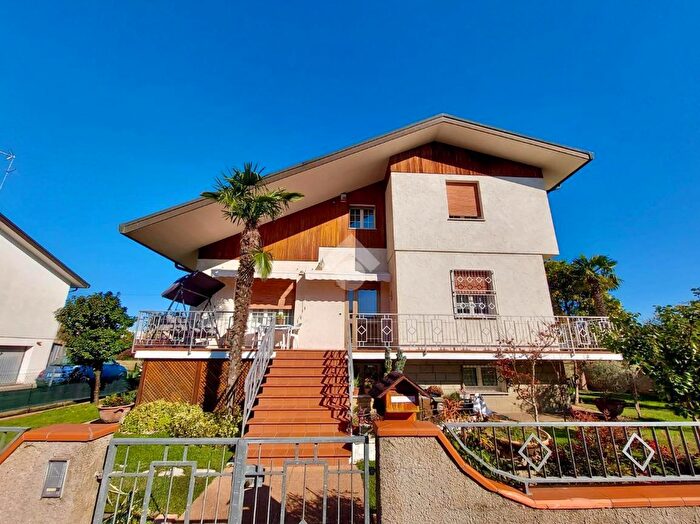 Casa con 6 locali in vendita in Via Umberto Ricci, Alfonsine