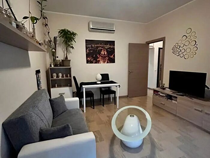 Appartamento bilocale in affitto in Via Pierfrancesco Mola, Milano