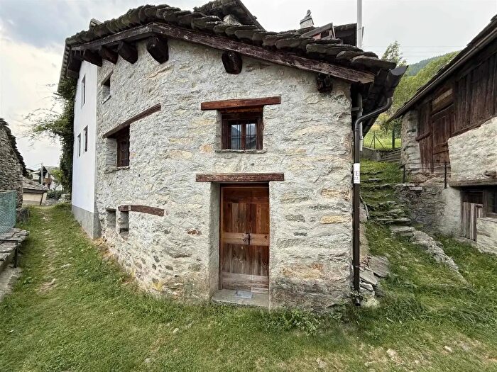 Casa quadrilocale in vendita in Via Olmo, San Giacomo Filippo