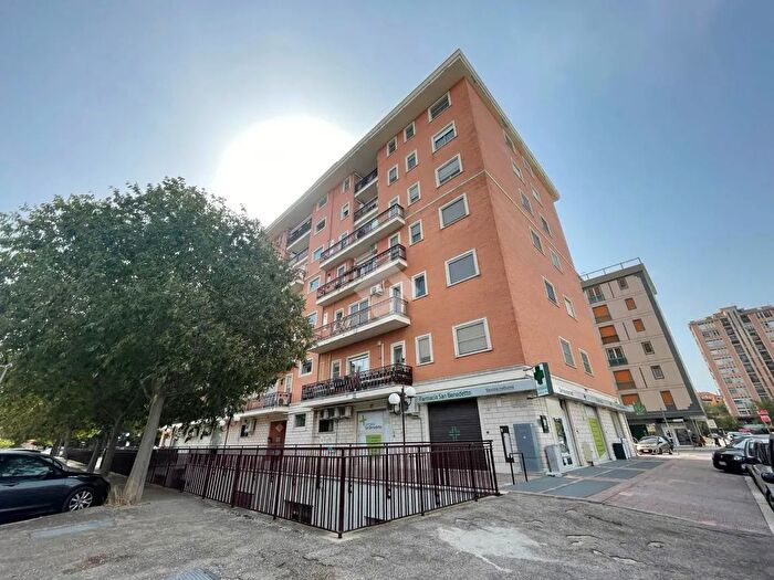 Appartamento trilocale in vendita in Via Padre Ardelio della Bella, Foggia