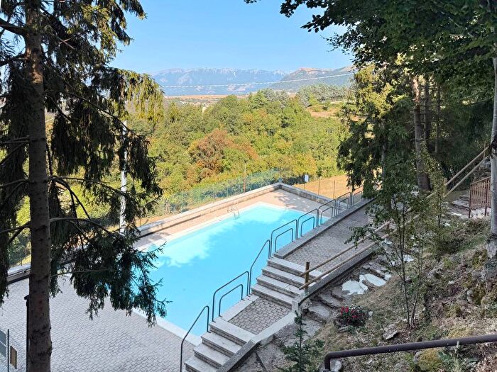 Appartamento bilocale in vendita in Via Monti Lessini, Centro, Erbezzo