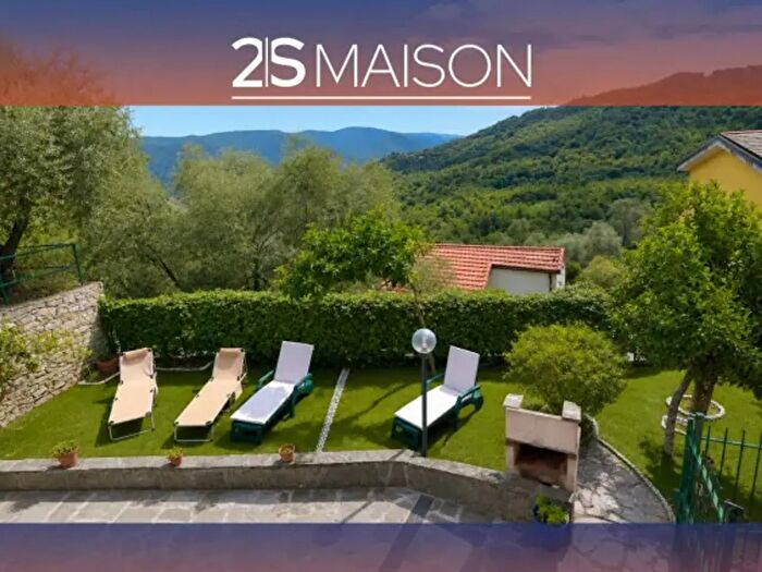 Appartamento con 5 locali in vendita in Via San Massimo, Rapallo