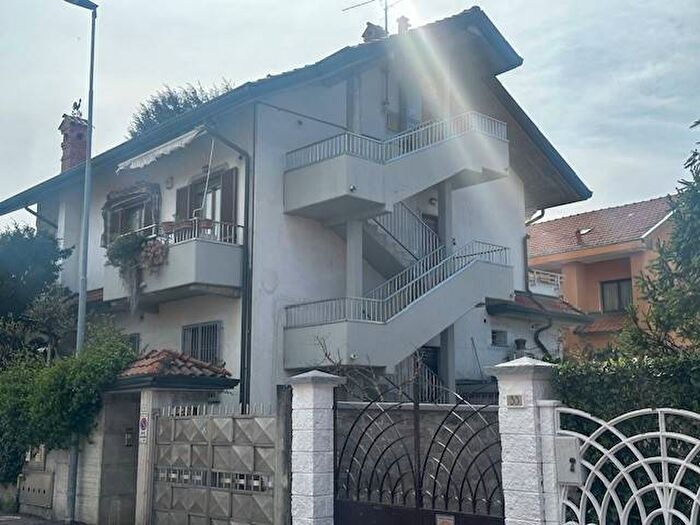 Casa trilocale in affitto in Via Goffredo Mameli, San Carlo San Paolo, Rho