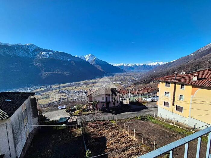 Casa con 9 locali in vendita in Via Provinciale, Mello