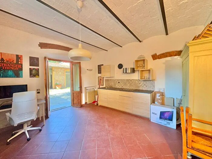 Appartamento bilocale in vendita in Chiantigiana, Firenze