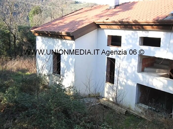 Casa con 6 locali in vendita in Vezzano Ligure