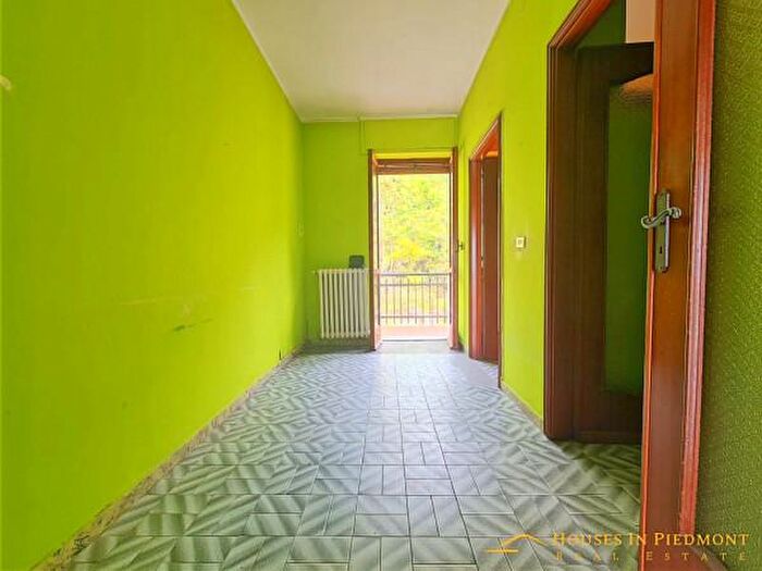 Appartamento con 6 locali in vendita in Monforte DAlba