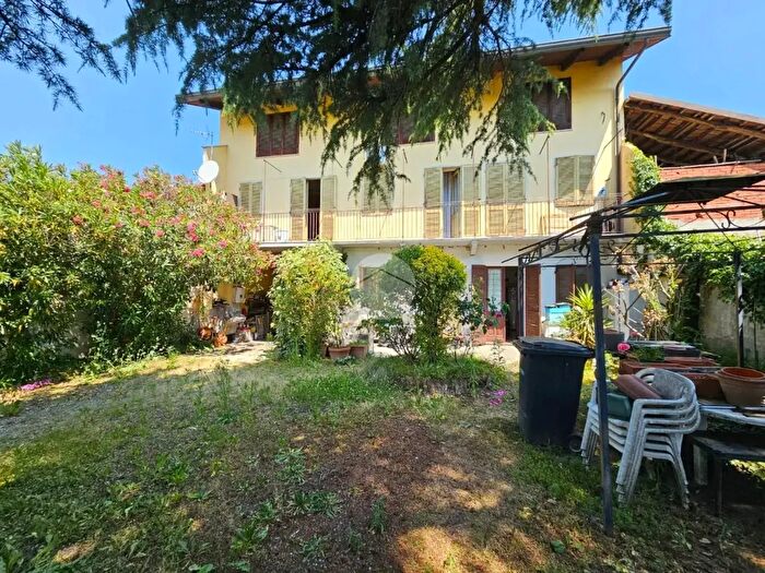 Casa con 8 locali in vendita in Vicolo Vigna, Mazze