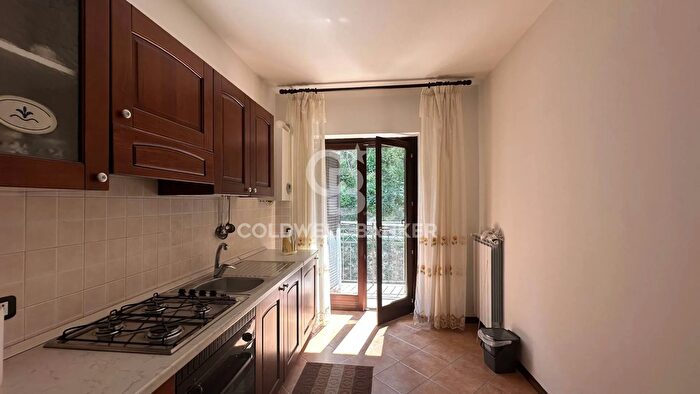 Appartamento trilocale in vendita in Via Roma, Castel Del Giudice