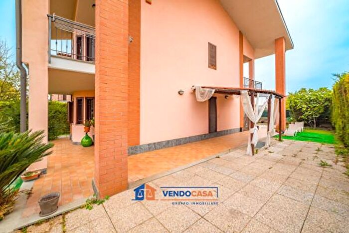 Case in Vendita e in Affitto - 3