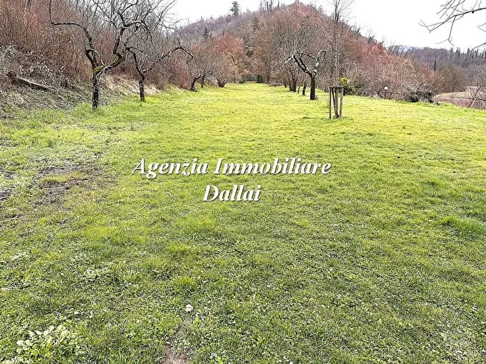 Casa con 12 locali in vendita in Loc La Luna Novoli, Scarperia e San Piero