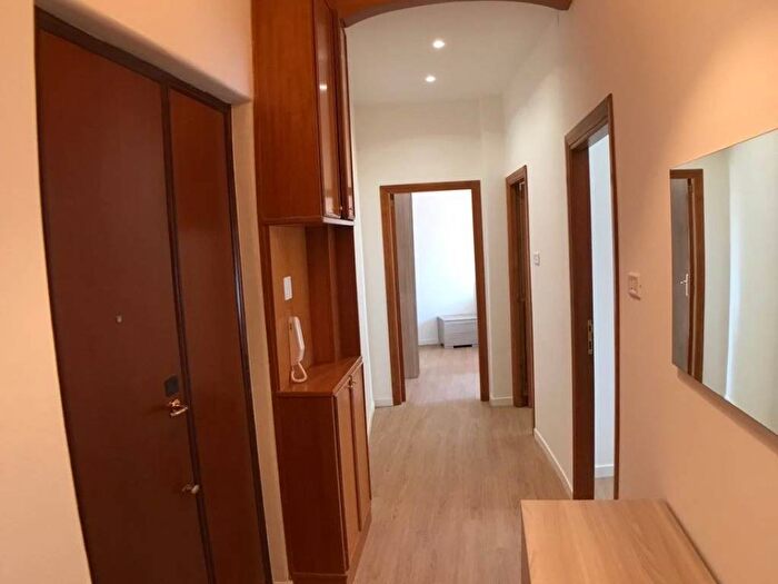 Appartamento bilocale in affitto in Via Tripoli, Africano Villa Chigi, Roma