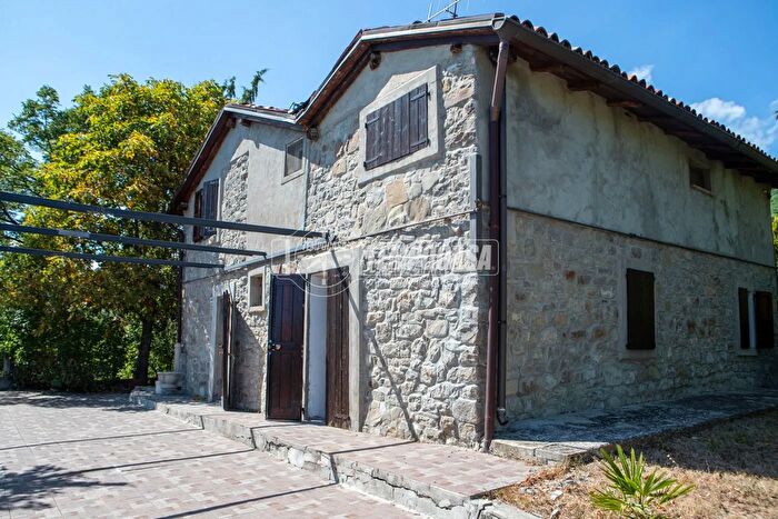 Casa con 5 locali in vendita in Via Rodiano, Valsamoggia