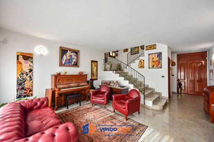 Case in Vendita e in Affitto - 3