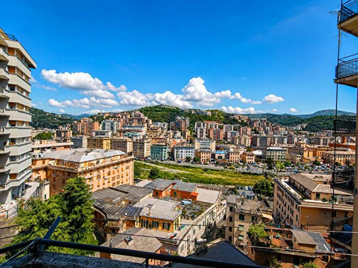 Appartamento bilocale in affitto in Via Leonardo Montaldo, Staglieno, Genova