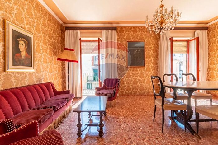 Appartamento quadrilocale in vendita in Via Napoli, Cellere