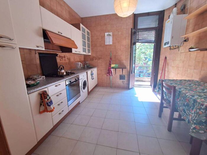 Appartamento trilocale in affitto in Porta Romana Medaglie d'Oro, Milano