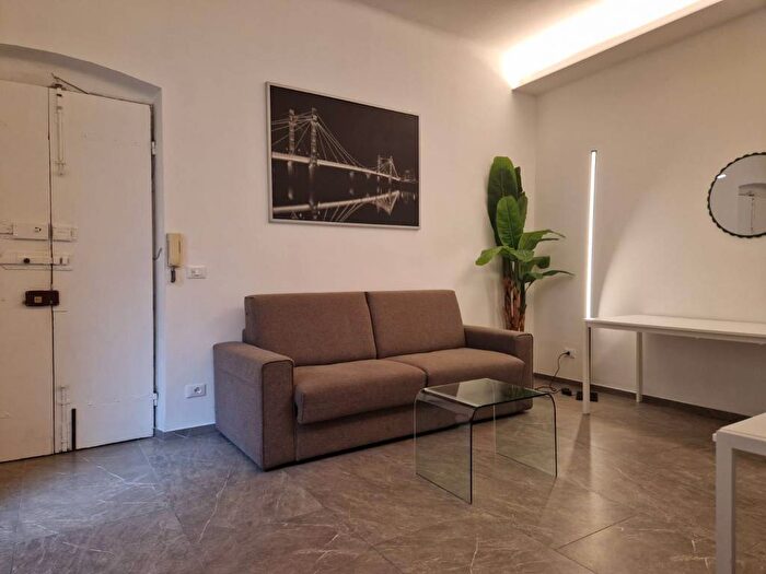 Appartamento con 5 locali in affitto in Via Ghiara, Sestri Ponente, Genova