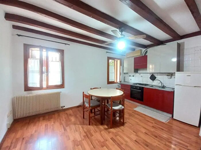Appartamento bilocale in affitto in Via Lamarmora, Vicenza