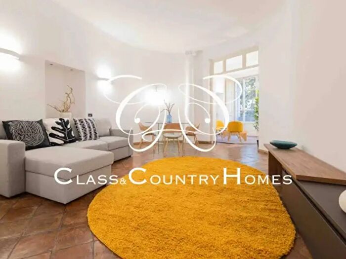 Appartamento con 6 locali in vendita in Via Giovanni Lanza, Roma