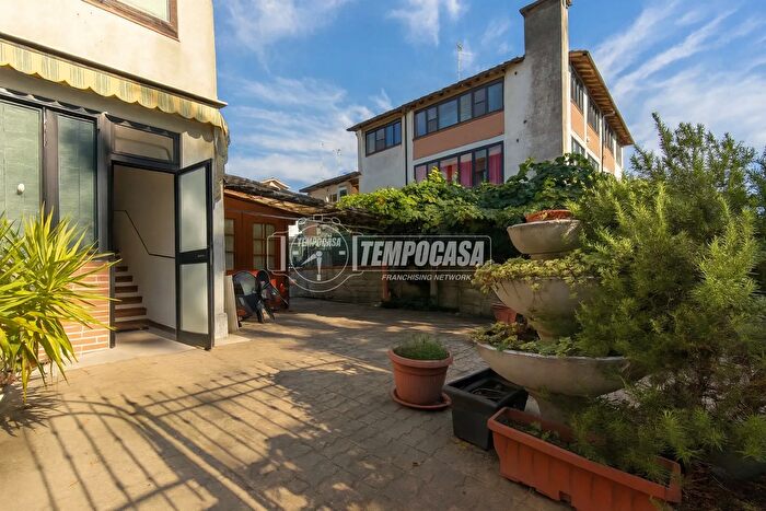 Appartamento con 5 locali in vendita in Via Guide Garibaldine, Comacchio