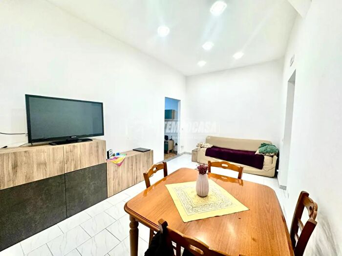 Appartamento trilocale in vendita in Napoli