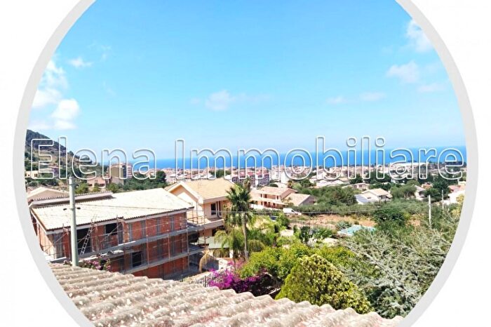 Casa con 14 locali in vendita in Alcamo