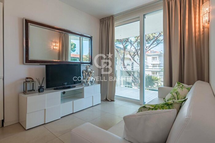 Appartamento trilocale in vendita in Viale Cavour, Riccione