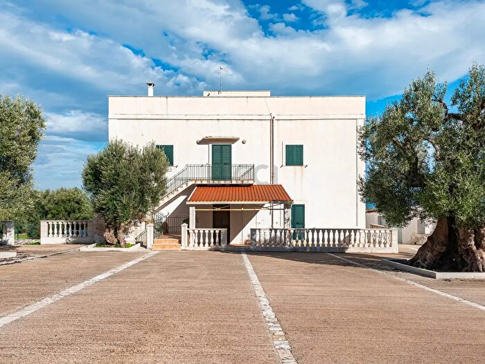 Casa con 8 locali in vendita in Contrada Guidano, Monopoli