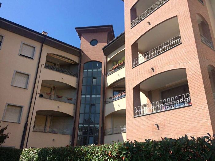 Appartamento trilocale in affitto in via sicilia, Amati Stadio, Monza