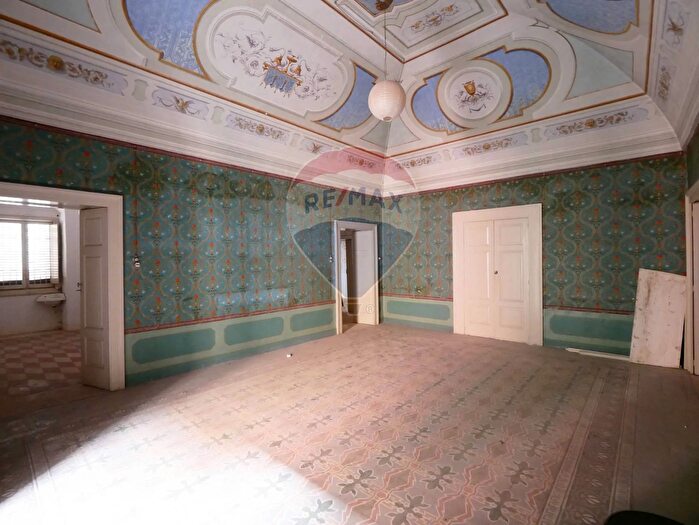 Casa con 20 locali in vendita in Via Carmine, Noicattaro