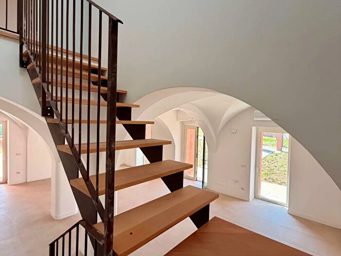 Casa con 6 locali in vendita in Strada Fornace Murelli, Perugia