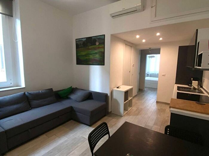 Appartamento bilocale in affitto in Via Savona, Solari, Milano